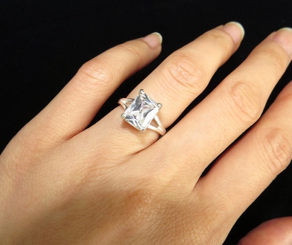 Items similar to 2.5 carat Engagement Emerald Shape, Radiant Cut