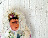ooak wall decor Frida Khalo 'The Bride'-collage Paper Puppet mixed media altered paper doll