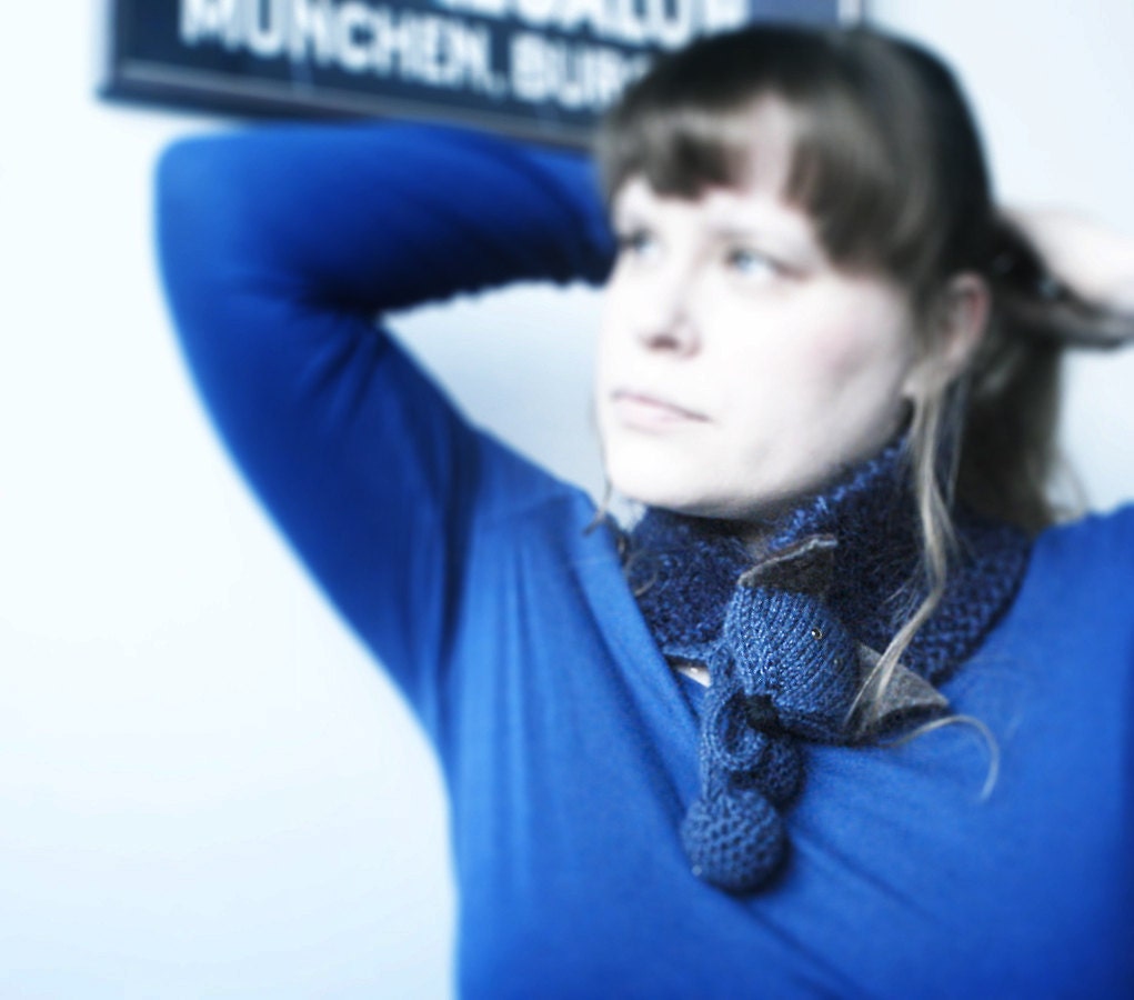 SALE (from 55 to 35 dollars) Stella navy blue fox scarf