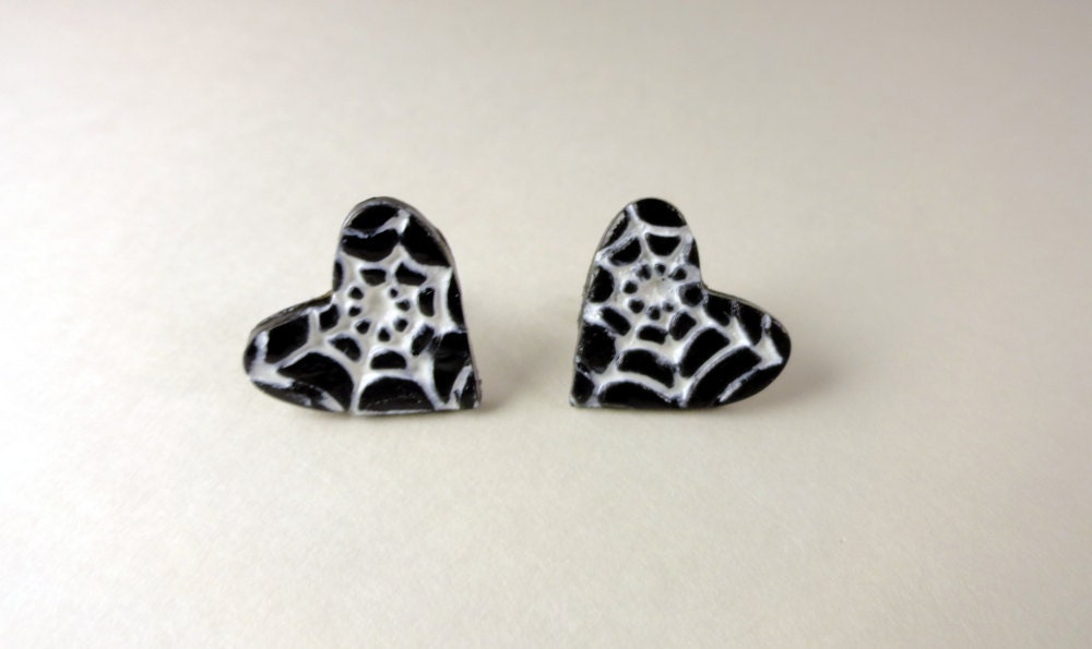 Spiderweb Heart Titanium Earrings for Sensitive Skin- Black/White