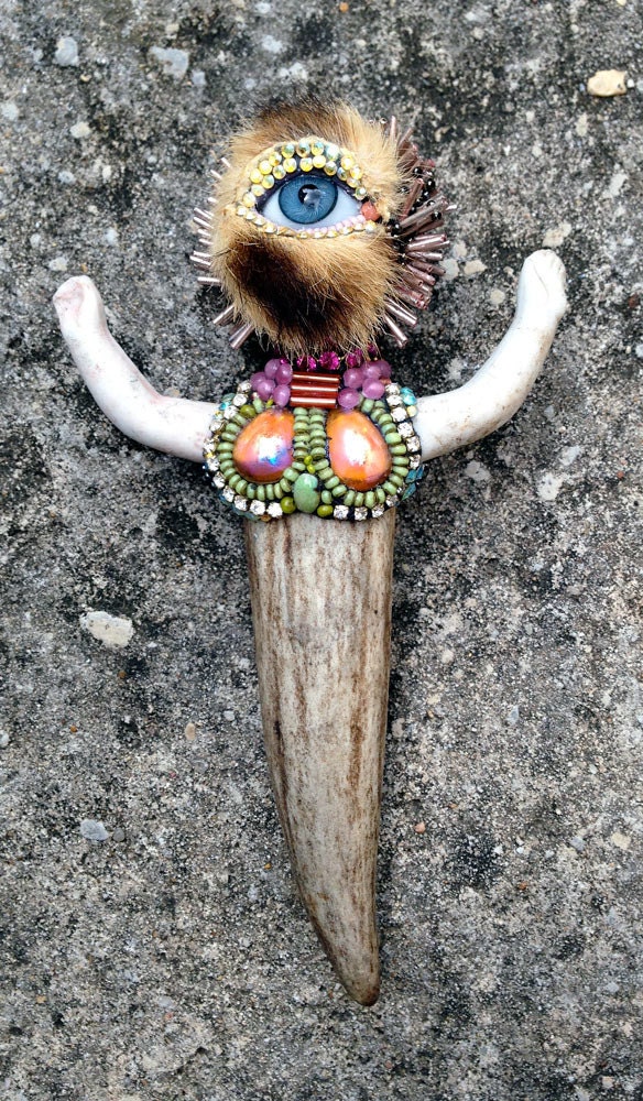 Earth Eye Goddess Beadwork by Betsy Youngquist