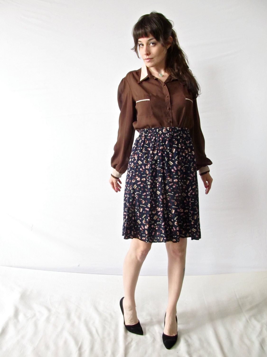 Vintage 1980s Printed High Waisted Summer Skirt .  Size Small / Medium