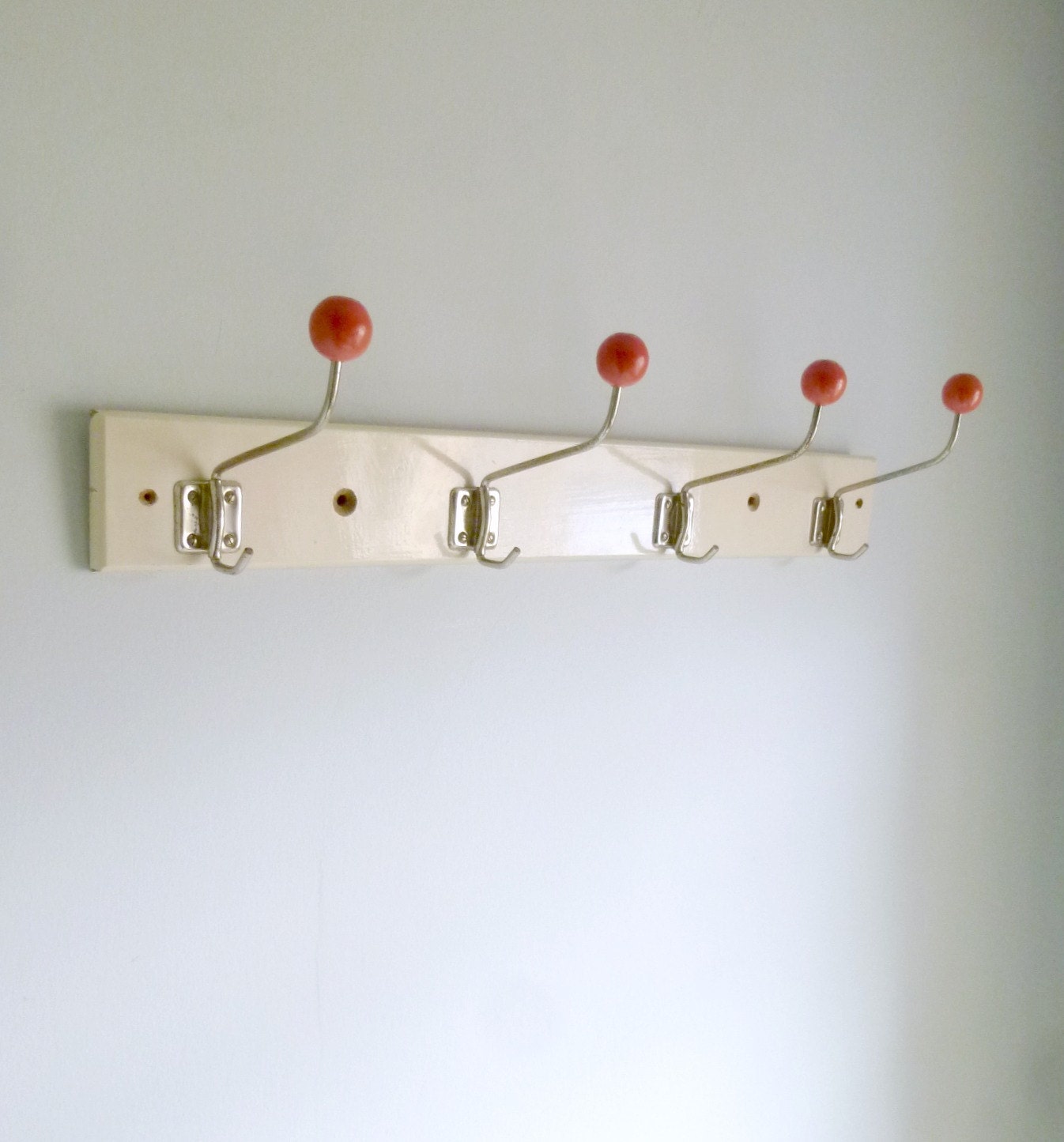 Mid Century Modern Coat / Hat Rack - Coral Pink / Ivory - Storage, Spring Clean, Tidy - Mad Men, 1950's Home Decor, Eames Panton Atomic Era