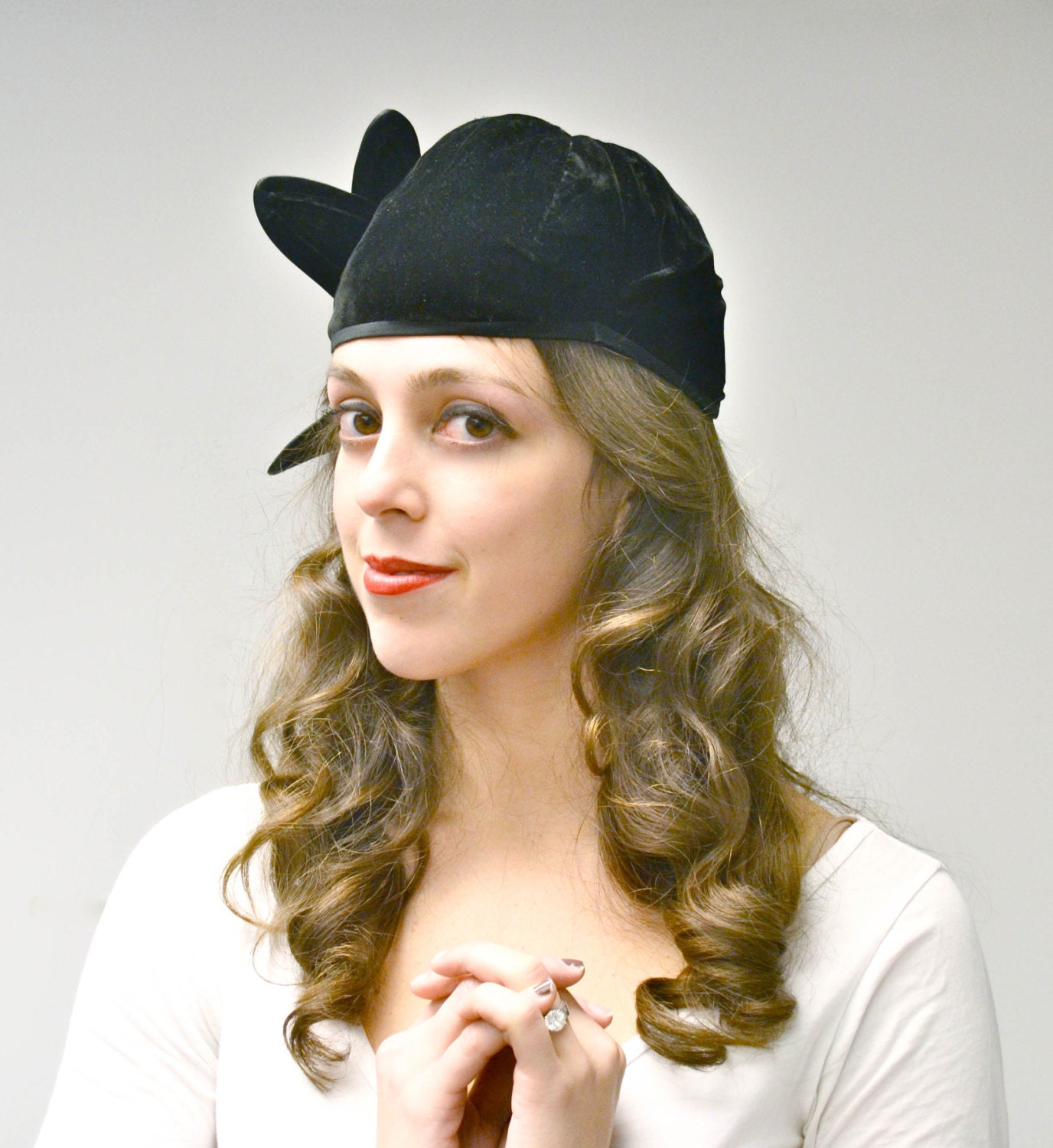 SALE Vintage 1920s Hat: 1920s Cloche, Black Velvet Helmet Cloche, Ed Ral Models