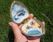 OOAK Summer diorama, handmade cute diorama in heart shaped porcelain box with human bather figures, deep 3d sea & real driftwood