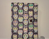 iPad Mini, Kindle Fire HD, iPad Mini, Nook HD, Nexus 7, Kindle Touch, Nook, Kobo Cover Padded eReader Case Cover: Lovely Skulls ANY eREADER