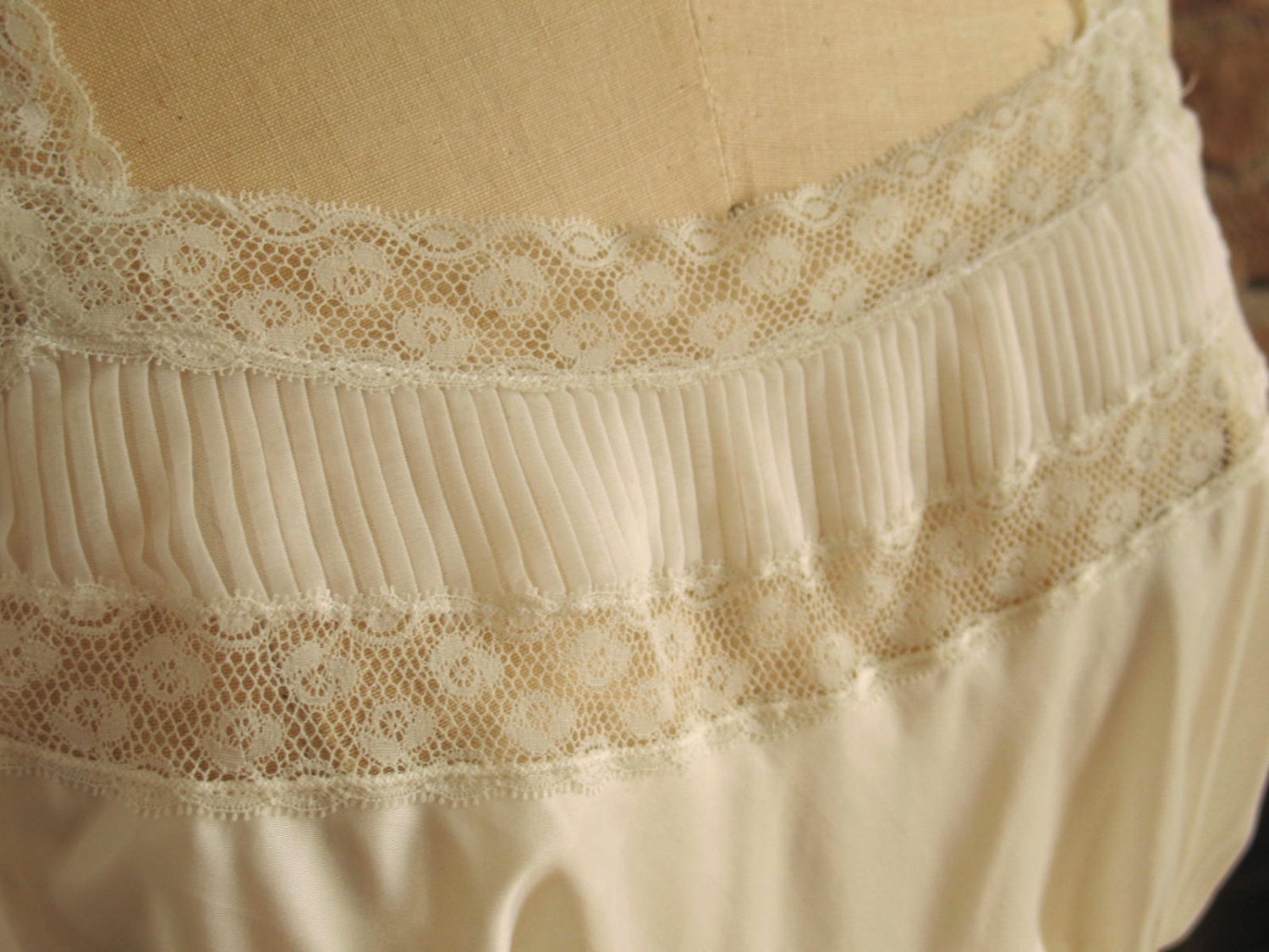 Vintage 1950s Ivory Satin Full Slip Lace by BobbinsNBombshells