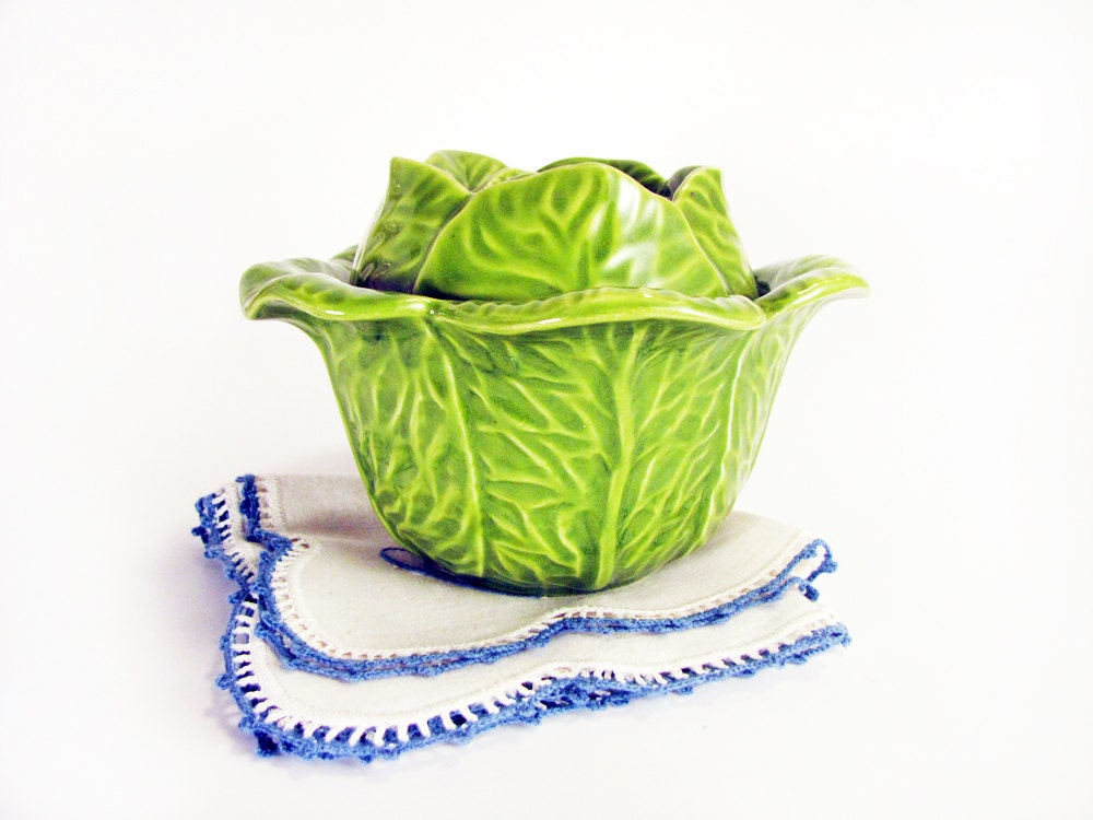 Vintage Cabbage Leaf Bowl with Lid Ceramic Leaf by WINDSEEDstudio