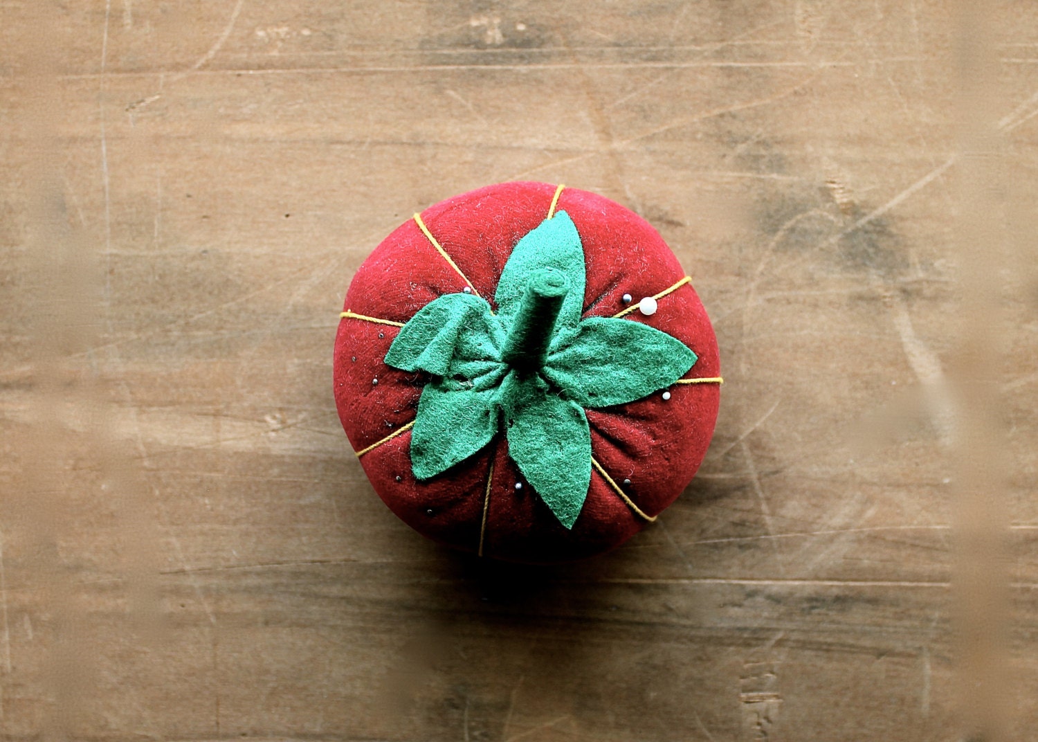 Perfectly Ripe - Vintage Velvet Red Tomato Pin Cushion - Made in Japan - Sewing - Spring - Garden - Studio - Seamstress - becaruns
