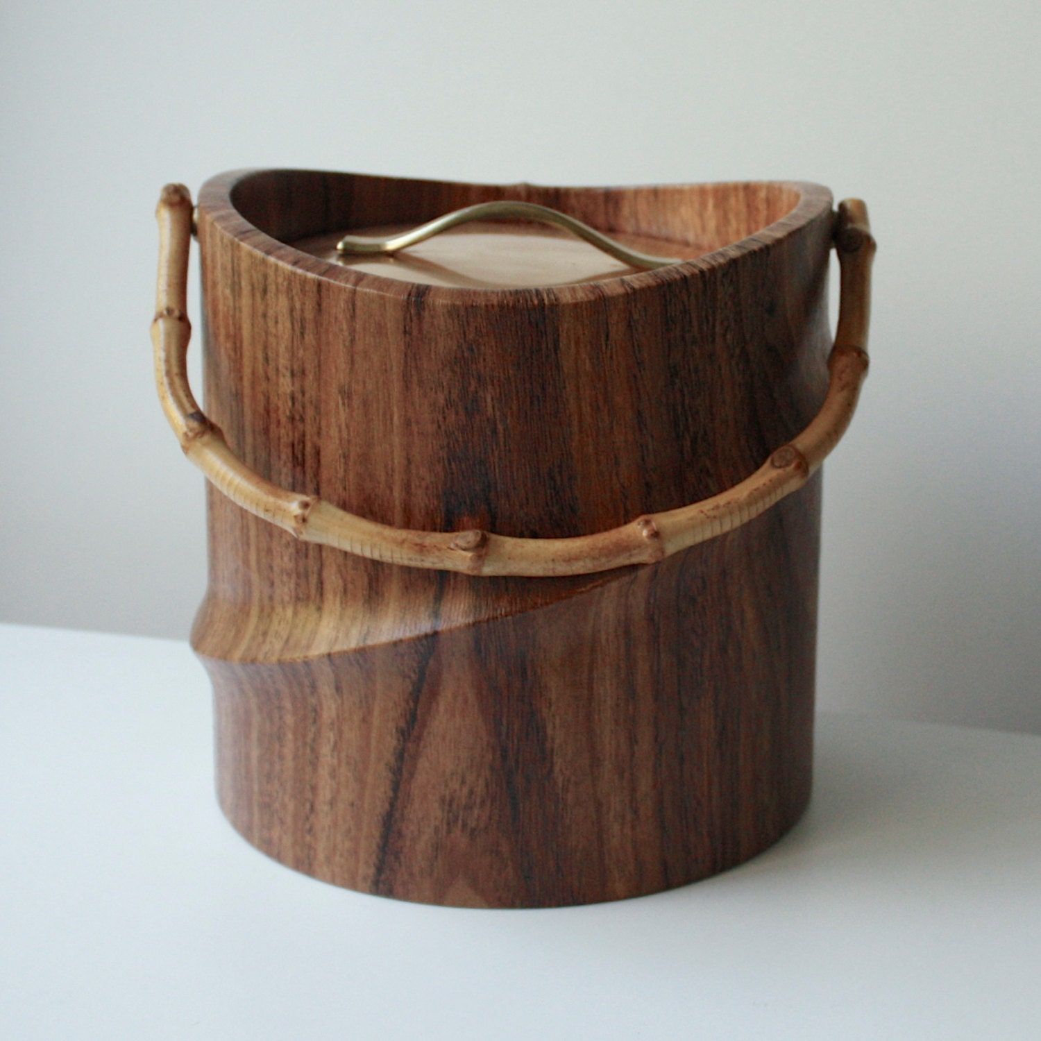 Vintage Wood Grain Ice Bucket by Kraftware by KitchenTableVintage