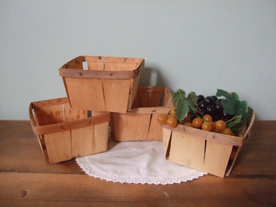 Vintage Wooden Berry Boxes Set of 4 Quart Size by jessamyjay