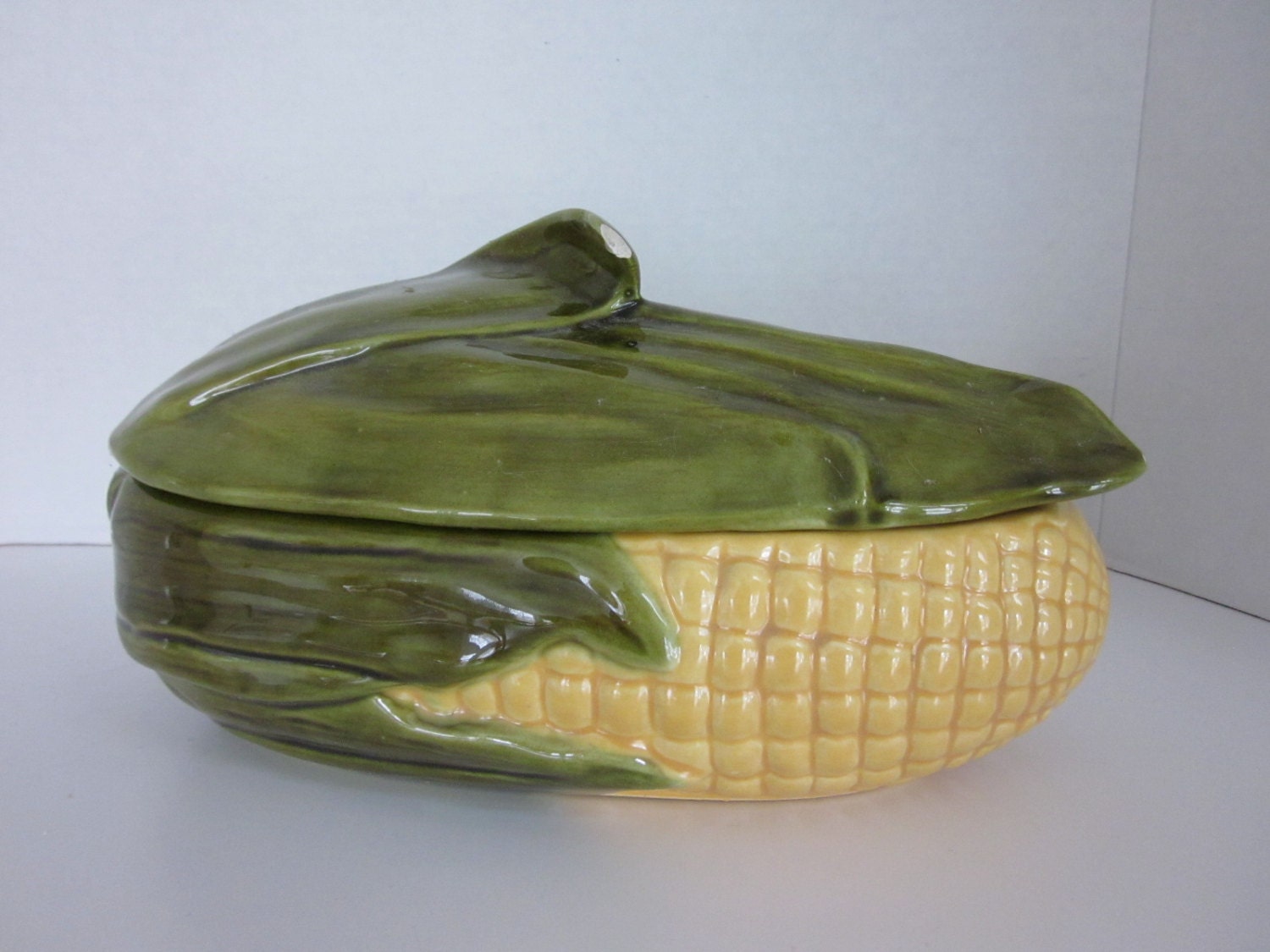 vintage Shawnee Pottery Corn King casserole by bluepearlhandarts