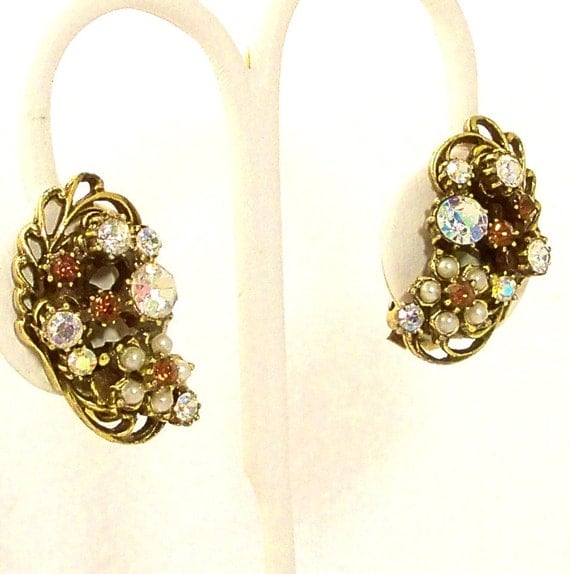 Vintage Florenza Earrings 1960s Clip Ons by RebeccasVintageSalon