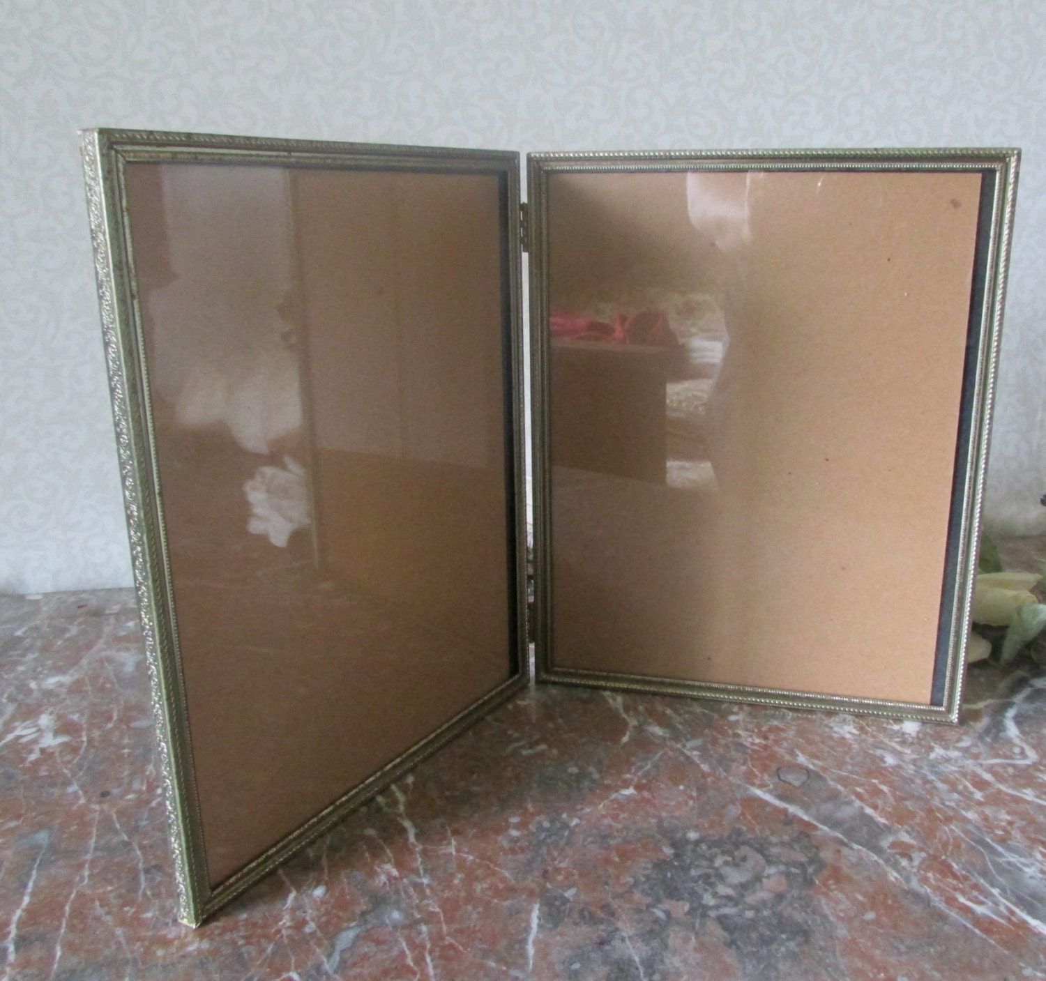 Double Hinged Metal Photo Frame 8x10