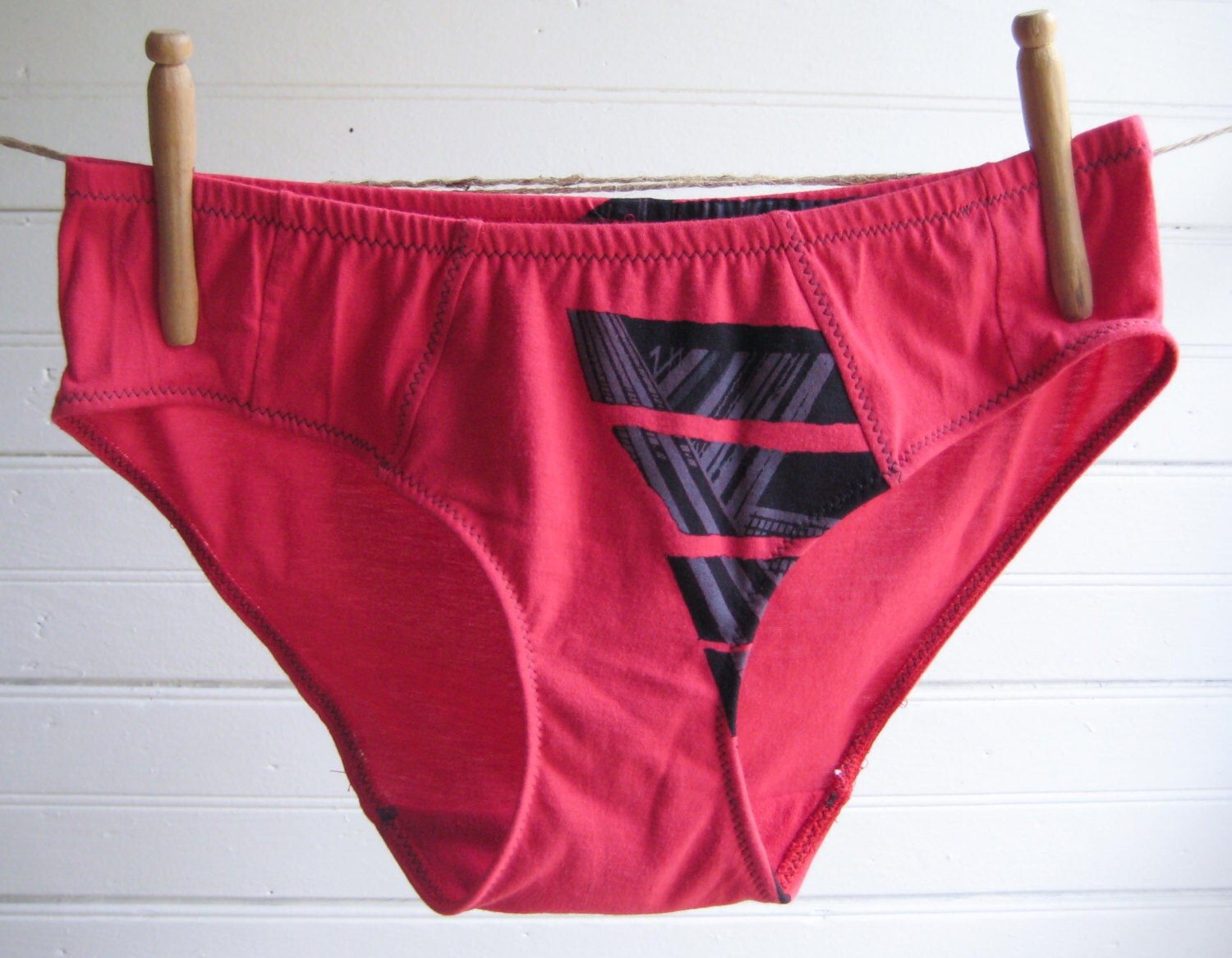 Red Graphic Boy Cut Underwear Women's 6 Ready to Ship