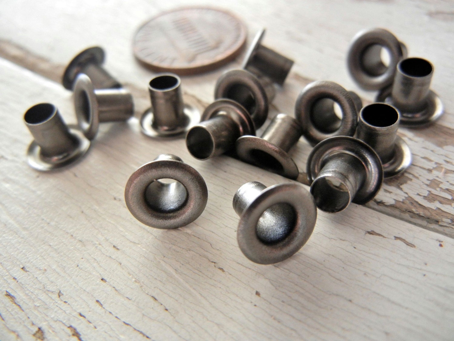 3/16 Eyelets in GUNMETAL/ANTIQUE NICKEL Finish by supplyzone