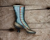 Vintage Shoe Brooch, Fun Wooden Shoe Collection Brooch - trees4thewood