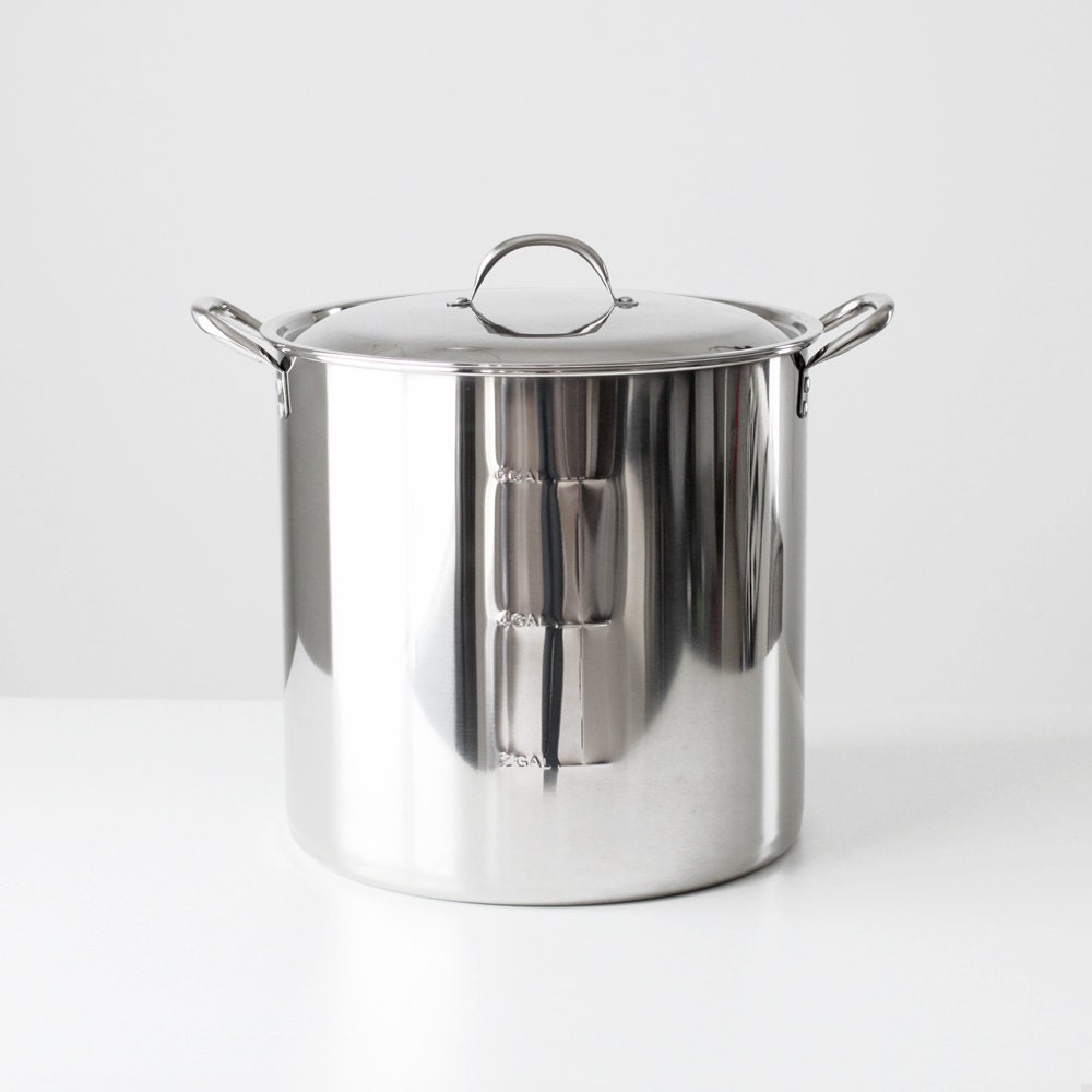 30 Quart Stainless Beer Brewing Pot with Cover / by UrbanBrewery