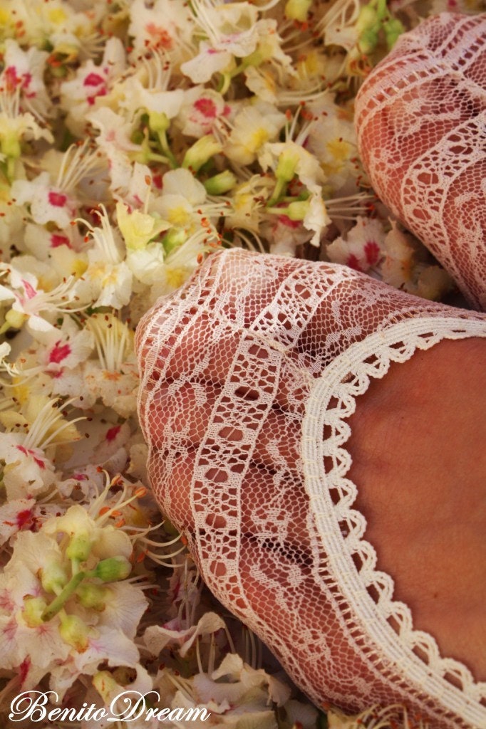 BenitoDream lace socks - model "Geometric and light"
