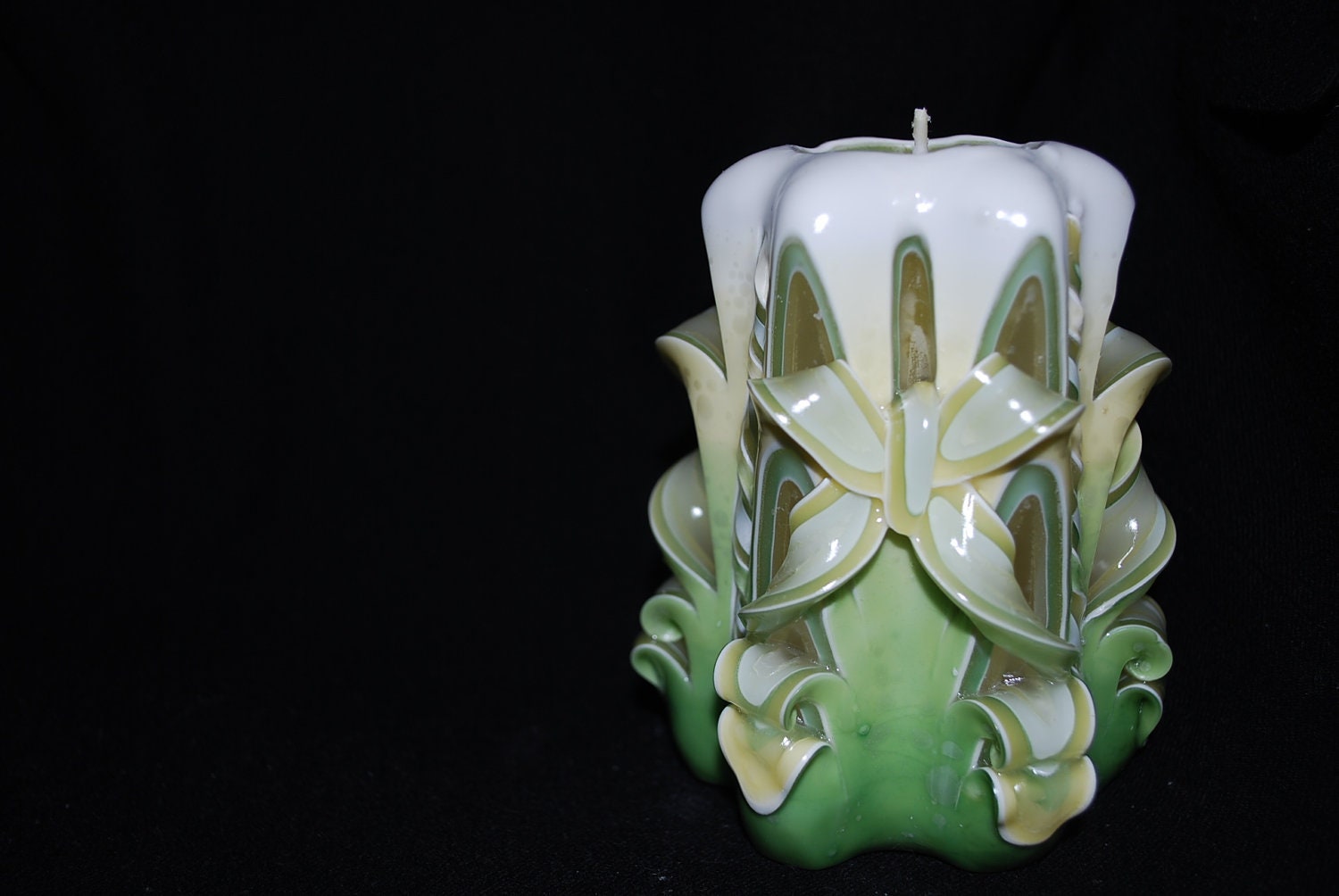 Hand Carved Candle - Seafoam Single  Bow Cut and Curl Candle - WildwoodGeneralStore