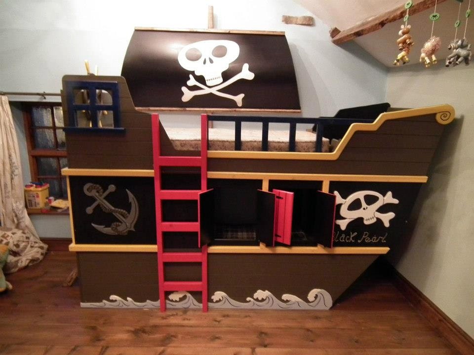 Pirate Ship Bed | Idea For Room For Girl