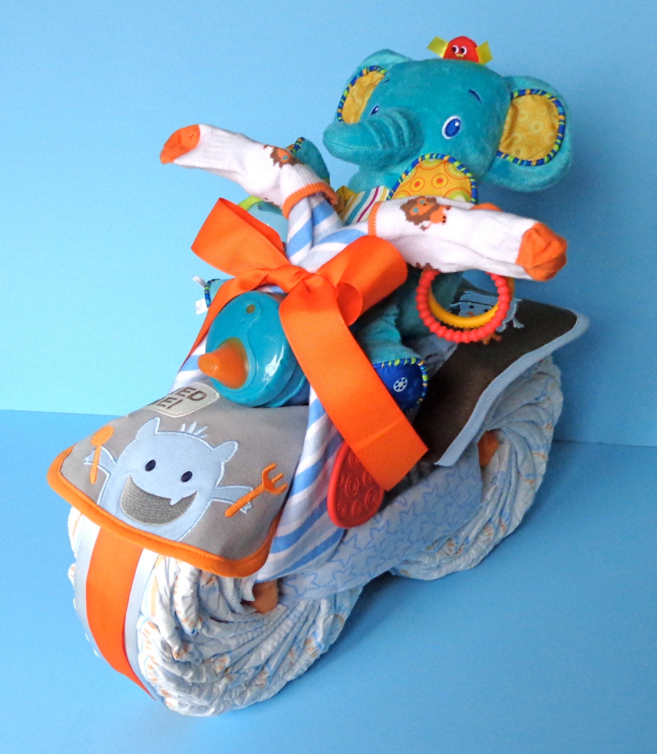 Boy Diaper Motorcycle Boy Diaper Cake by PamperedBabyCreation