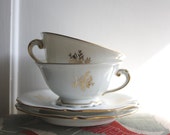 TEA FOR 2 // LIMOGES teacups // Vintage French tea cups and saucers - LaSartoria