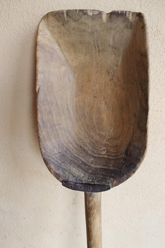 Antique Wood Grain Flour Shovel/ Spade 1900's / by HistoireDAntan
