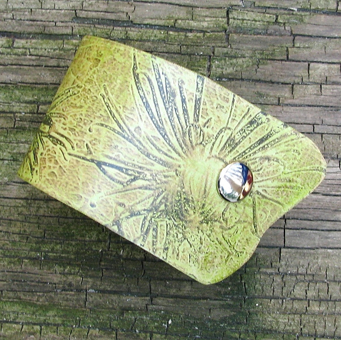 Women's Leather Wristband Cuff Chrysanthemum Flower - Green Tea
