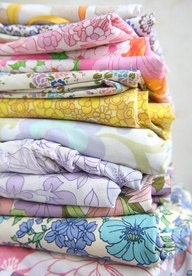 Vintage Bedding Linens Lot.  Vintage sheets.  Vintage pillowcases.  Random lot.