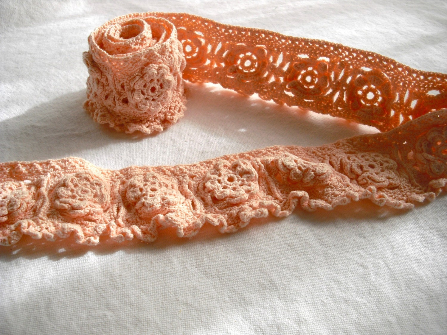 Vintage Lace Irish Crochet Roses Trim with ruffle edging pink peach cotton 2.5 inches wide 49.5 inches long
