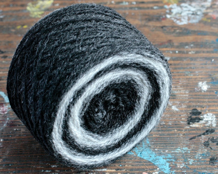 Pure wool knitting yarn - 100 g -- black, grey