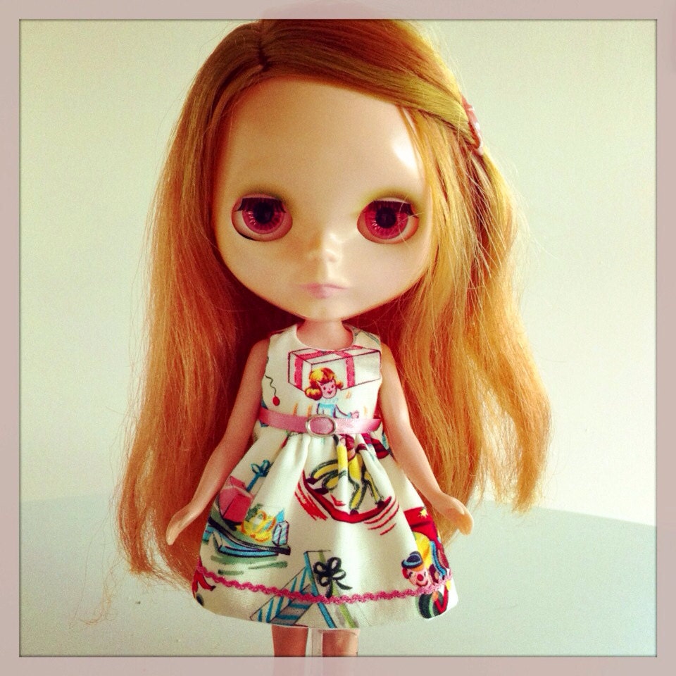 Vintage Toybox dress for Blythe 