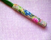 Crochet Hook, Floral Covered Handle, Polymer Clay, Bates, Size K