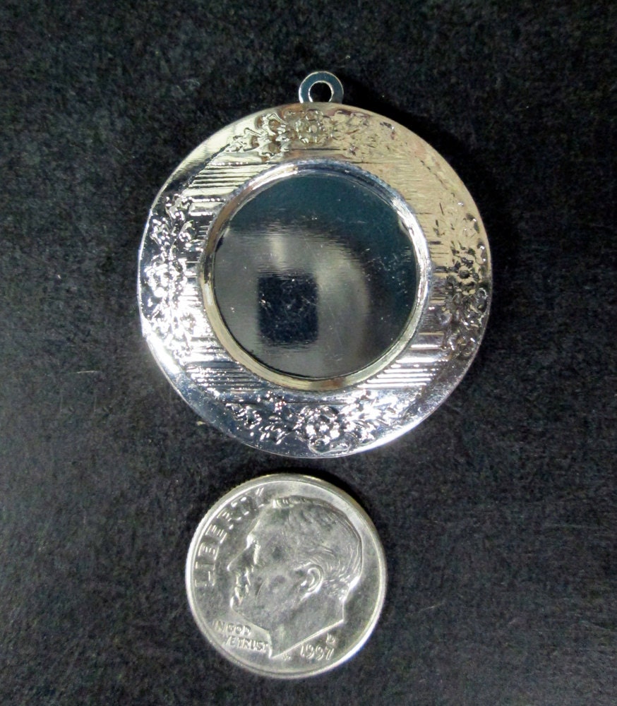 4 18mm round bezel silver plated locket pendant charms, 31mm