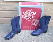 vintage ACME brand Grape PURPLE boots USA Womens size 7 with Free Postage