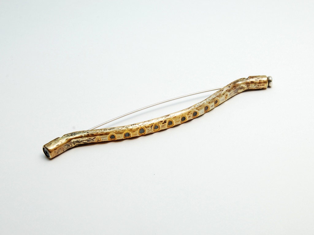 Longbow Fibula