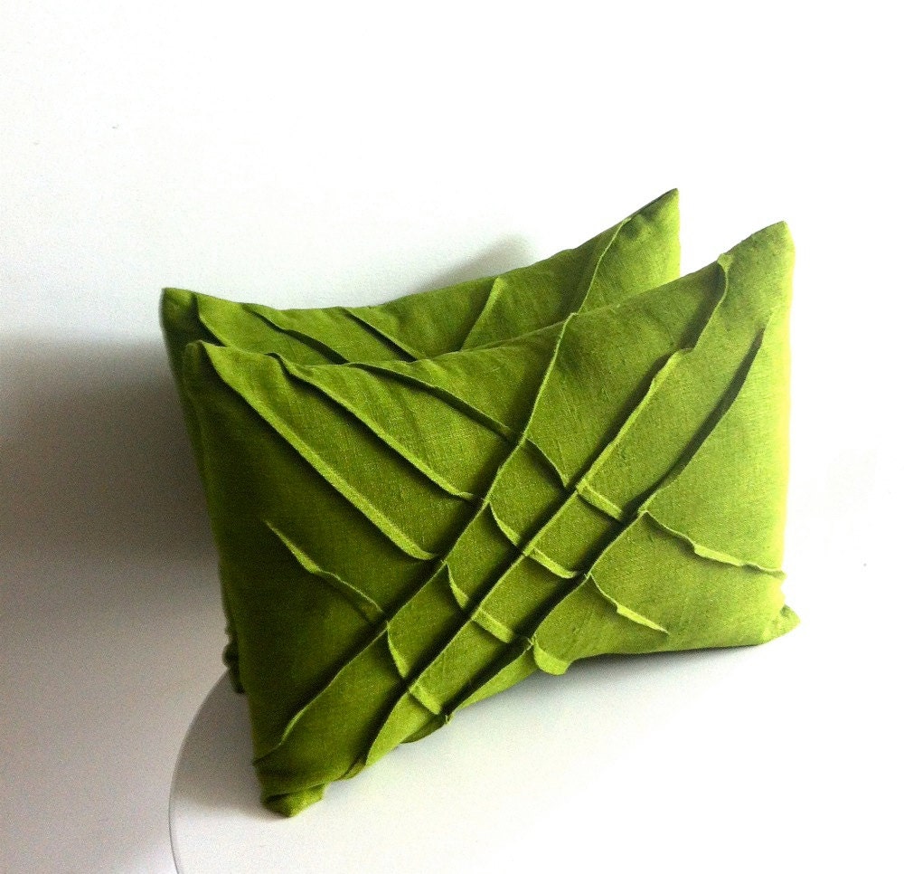 x pleat pillow - moss green