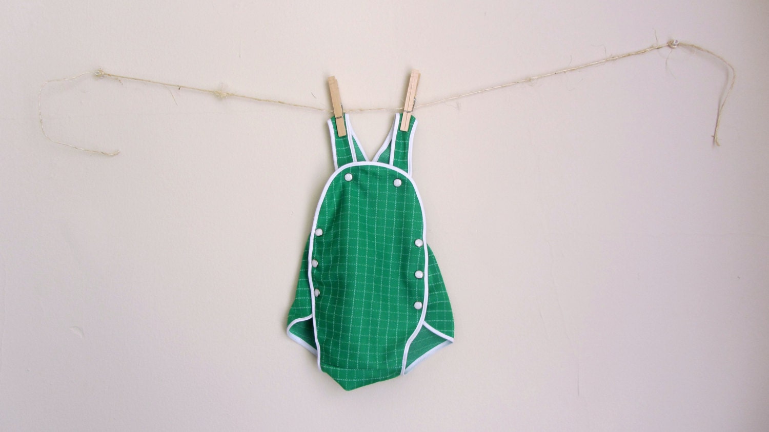 Vintage syle baby jumper- Green