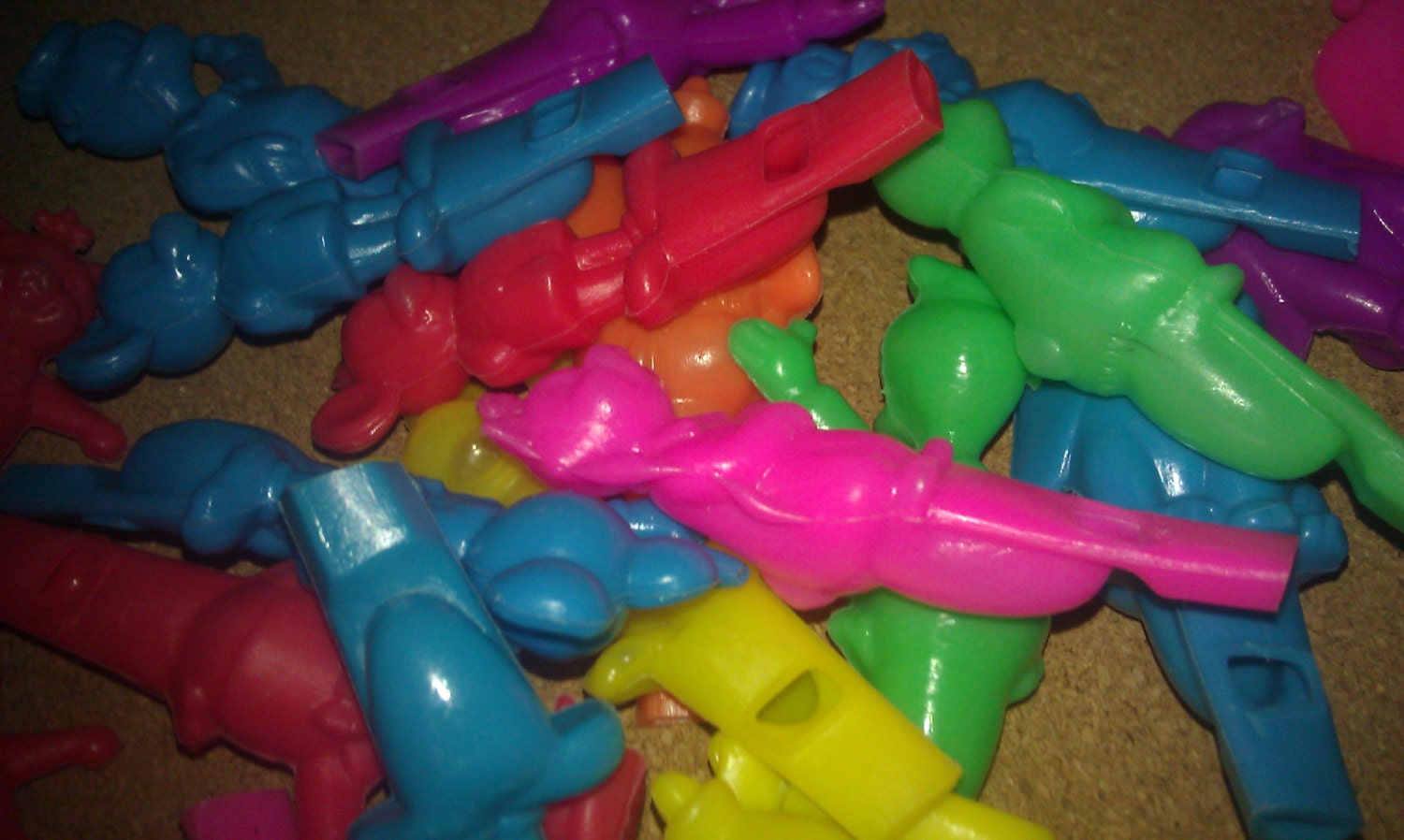 Vintage Disney Carnival Whistles Dimestore Party Favors Plastic Rainbow 10pc