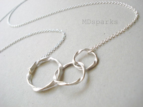 Twisted Silver Circles Necklace