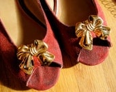 Gold Bow Shoe Clips