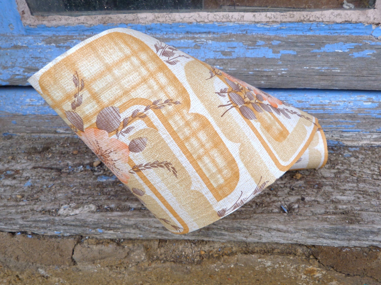 Vintage 1970 French wall paper roll
