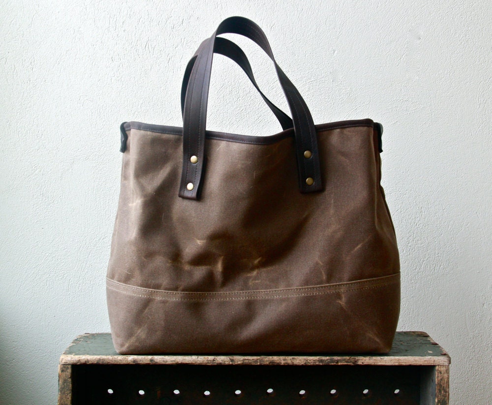 ready to ship price - FIELD TOTE  - waxed canvas bag - four pockets - unisex