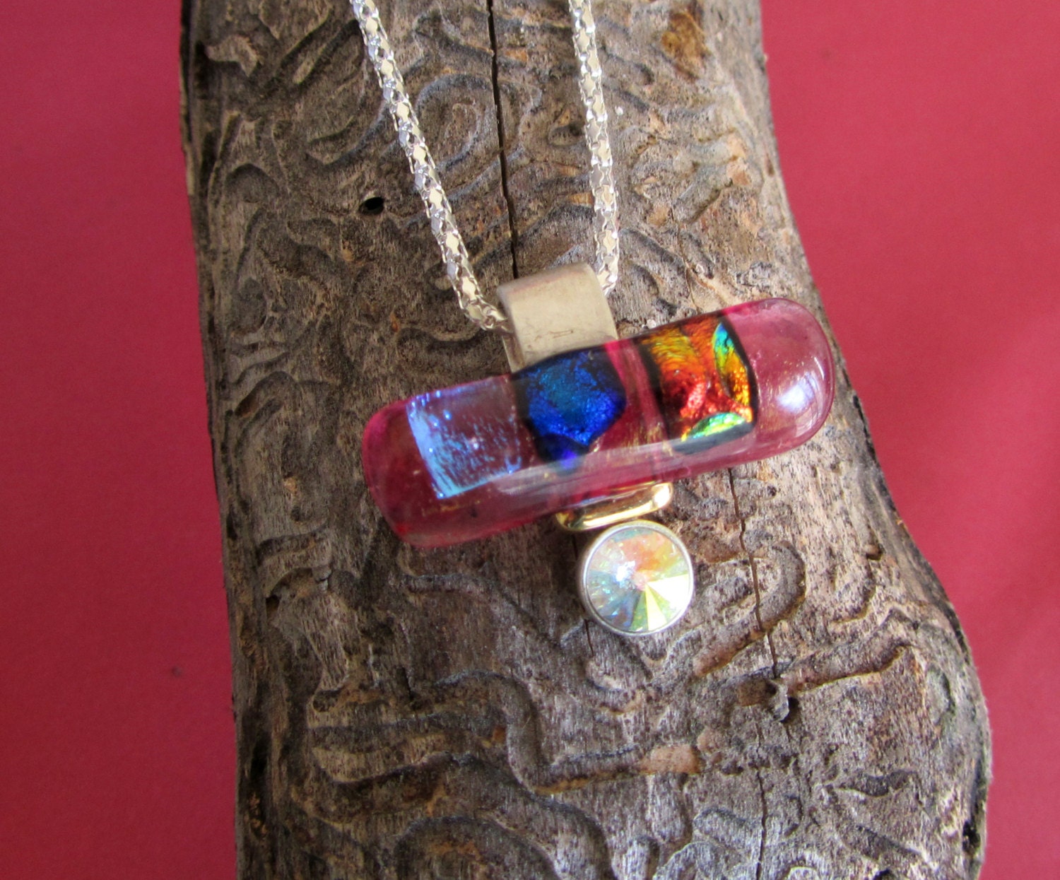 Vintage Silver-tone Ornate fused glass pendant with an Austrian Crystal.