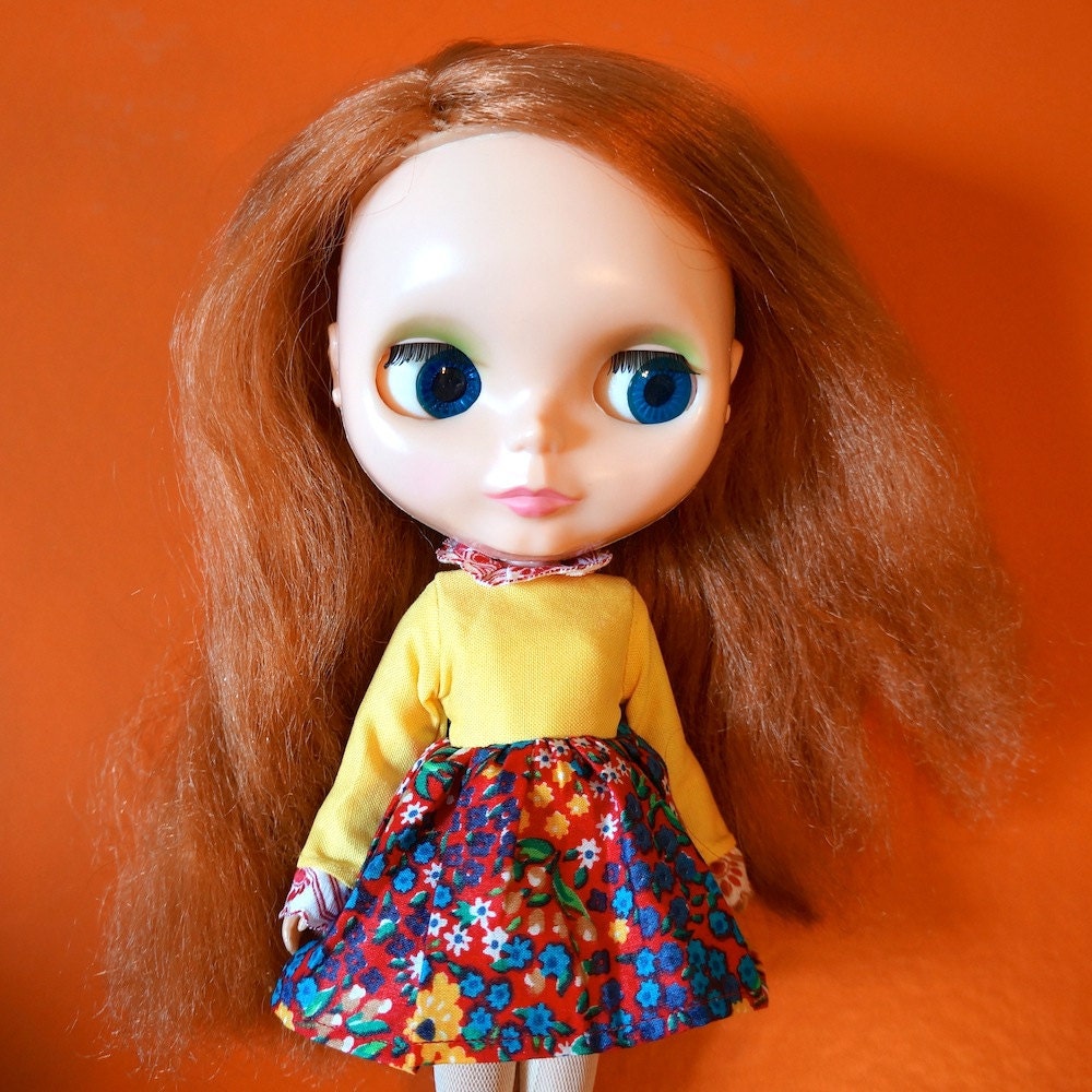 here comes the sun vintage dress for blythe
