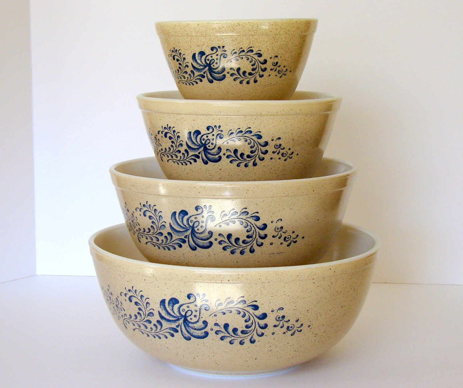 Vintage Homestead Blue Pyrex Mixing Bowl Complete Set