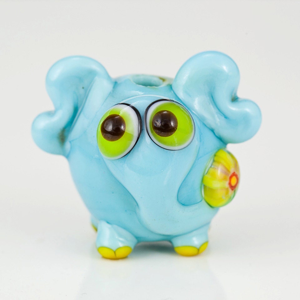 Turquoise Elephant Lampwork Bead - daffodil