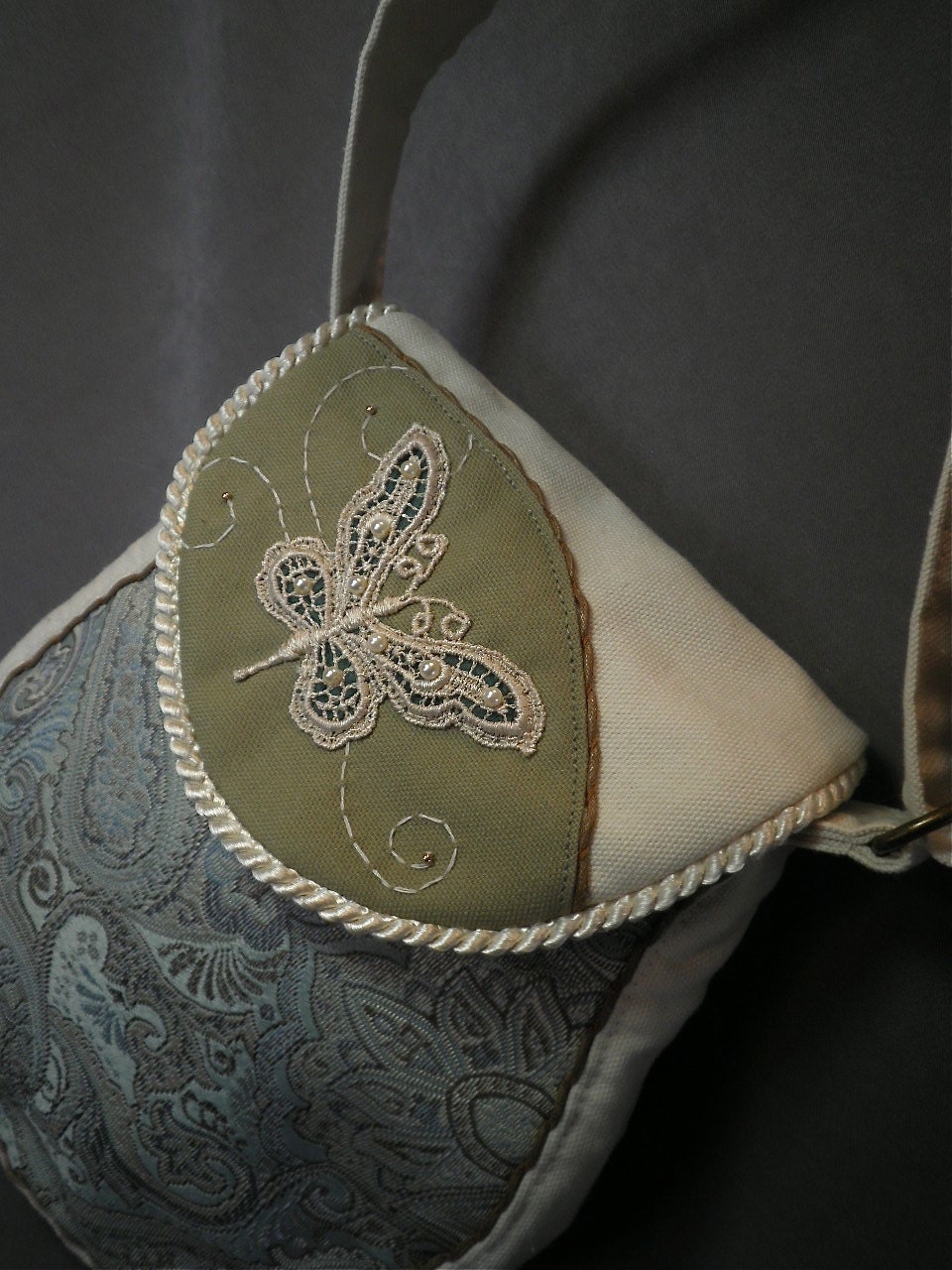 Sturdy Tapestry Soft Sage Lace Butterfly Round Purse Shoulder Bag Satchel