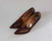 1960s Shoes / Vintage Early 60s Reptile Leather Heels / Sixties Pointy Toe Pumps